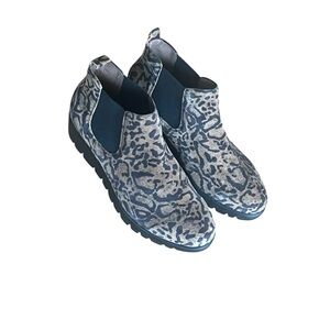 Wonder fly Leopard Print Slip-On